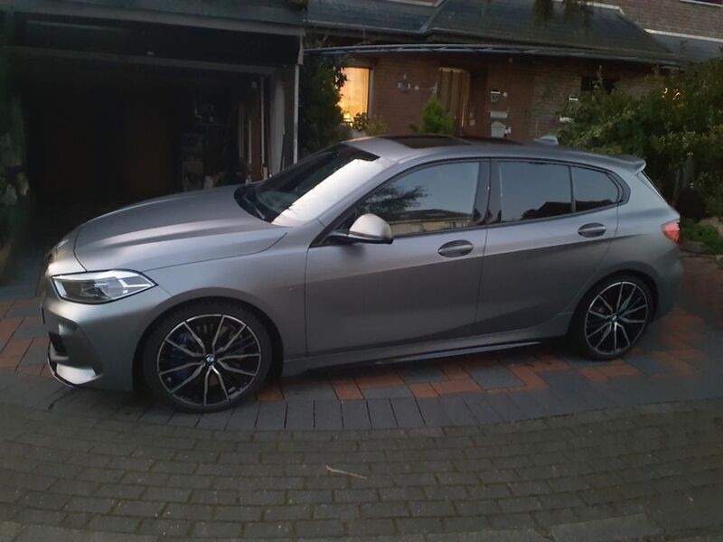Silber Gebraucht 2023 BMW 135 M Performance Kleinwagen | 39.999 € (Fairer Preis) - Bild 1/4