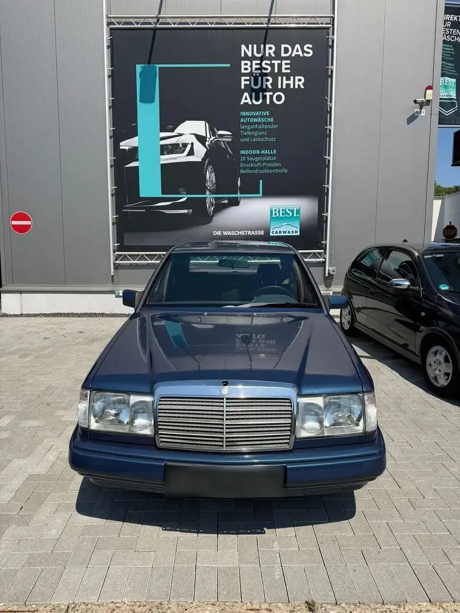 Gebraucht Mercedes 300 188 PS (138 kW) 1988 Blau Limousine