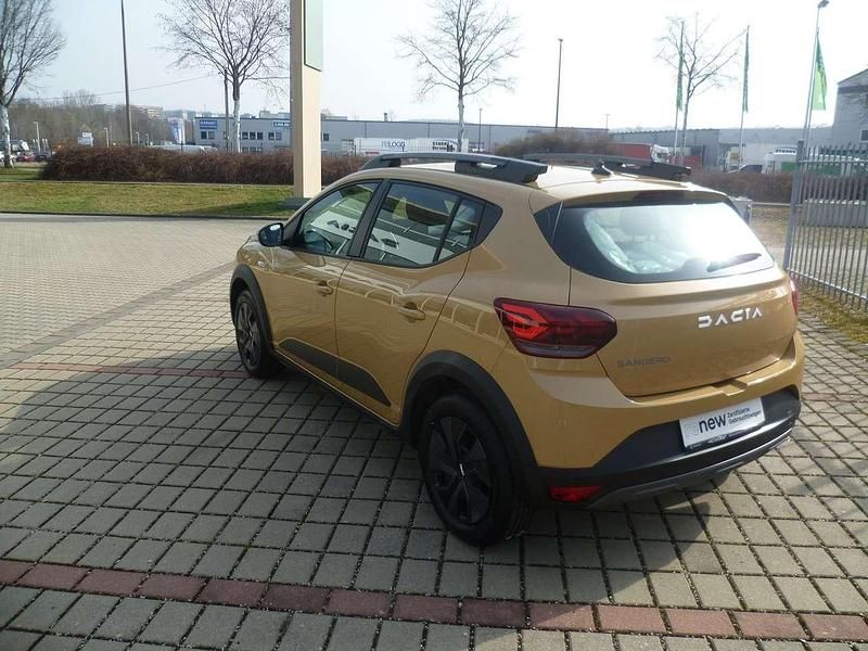 Gebraucht Dacia Sandero Expression 91 PS (66 kW) 2024 Beige Kleinwagen