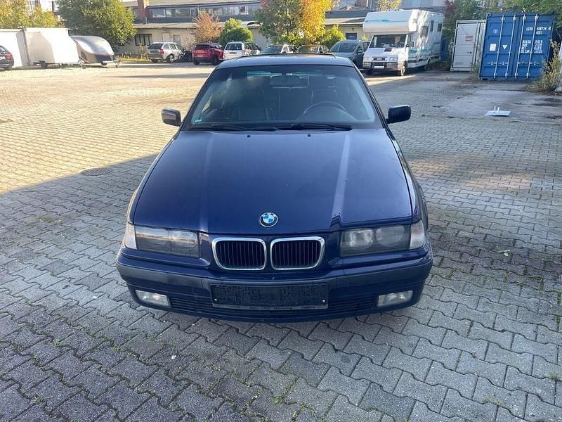 Blau Gebraucht 1998 BMW 316 Compact Comfort Edition Kleinwagen | 1.000 € (Fairer Preis) - Bild 1/4