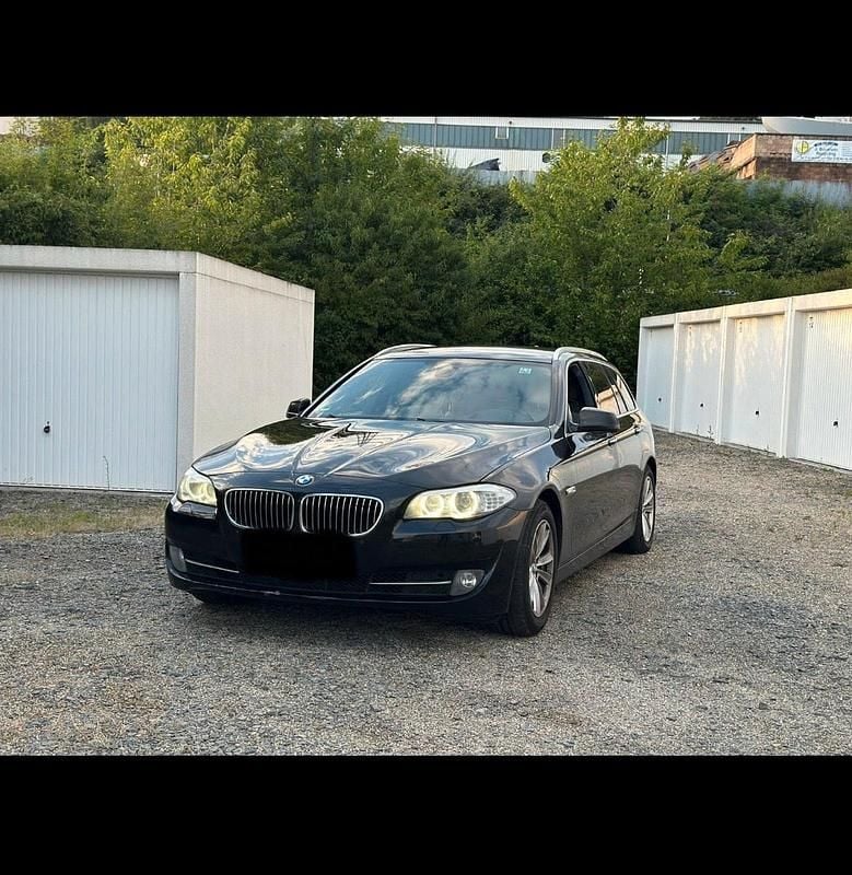 Schwarz Gebraucht 2013 BMW 530 Kombi | 9.800 € (Superpreis) - Bild 1/4