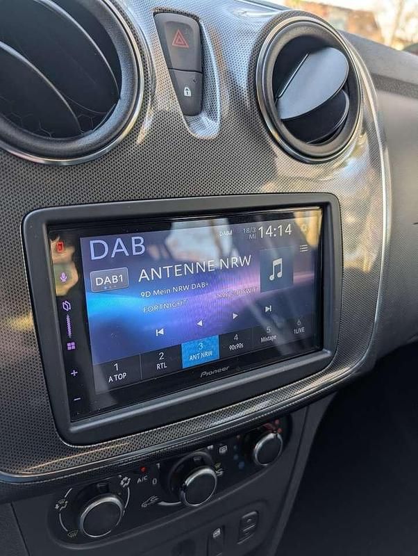 Gebraucht Dacia Sandero Prestige 90 PS (66 kW) 2017 Grau Kleinwagen