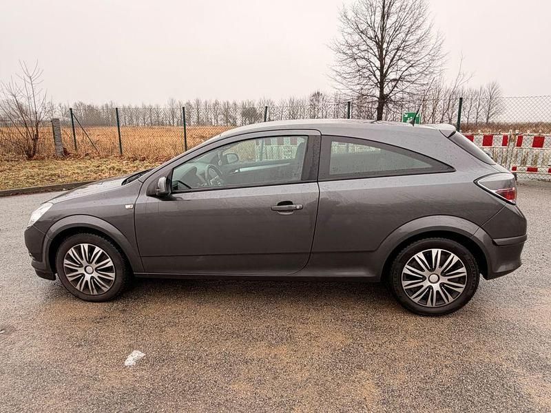 Gebraucht Opel Astra GTC Sport 116 PS (85 kW) 2009 Grau Limousine
