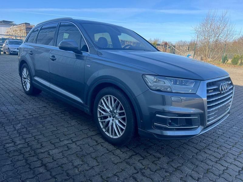 Gebraucht Audi Q7 S-Line 272 PS (200 kW) 2016 Grau SUV