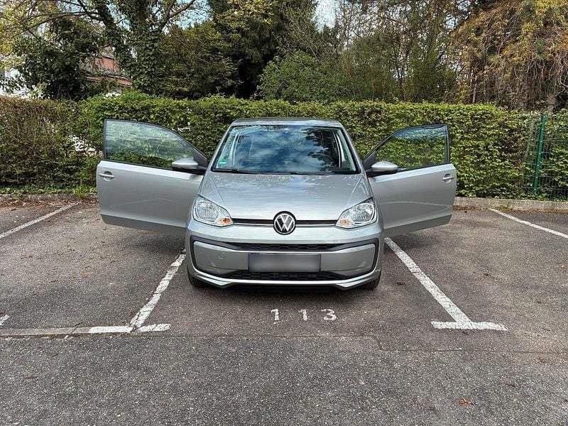 Second-hand VW up! Move 65 CP (47 kW) 2024 Gri Hatchback