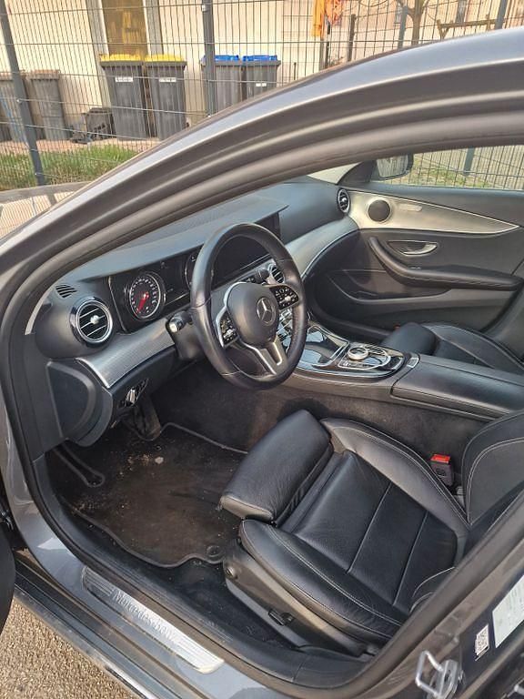 Gebraucht Mercedes E220 194 PS (142 kW) 2018 Grau Limousine