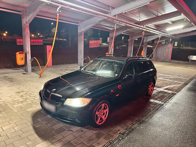 Gebraucht BMW 320 163 PS (119 kW) 2006 Schwarz Kombi