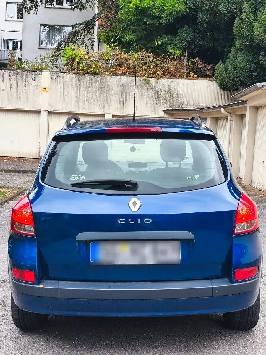 Gebraucht Renault Clio GrandTour Dynamique 101 PS (74 kW) 2008 Blau Kombi