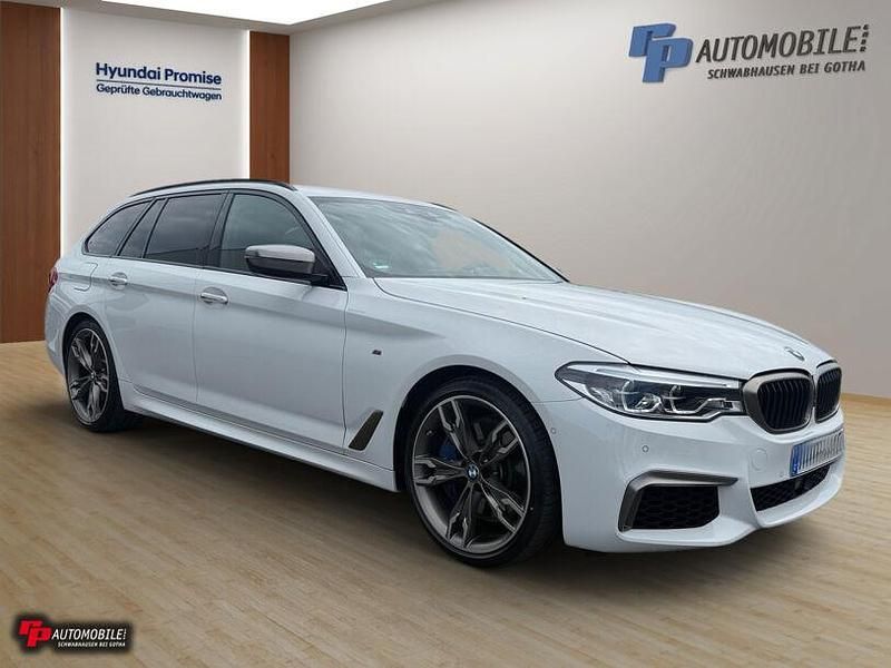Gebraucht BMW M550 Shadowline 400 PS (294 kW) 2018 Weiss Limousine
