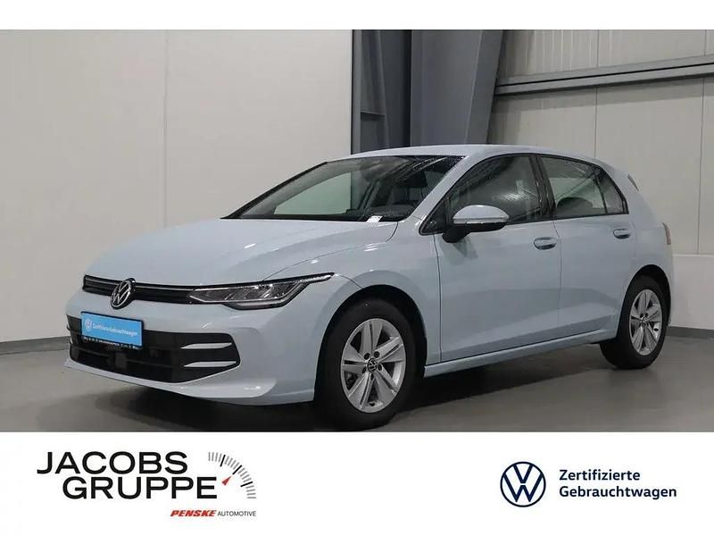 Blau Gebraucht 2025 VW Golf VIII Limousine | 20.820 € (Superpreis) - Bild 1/3