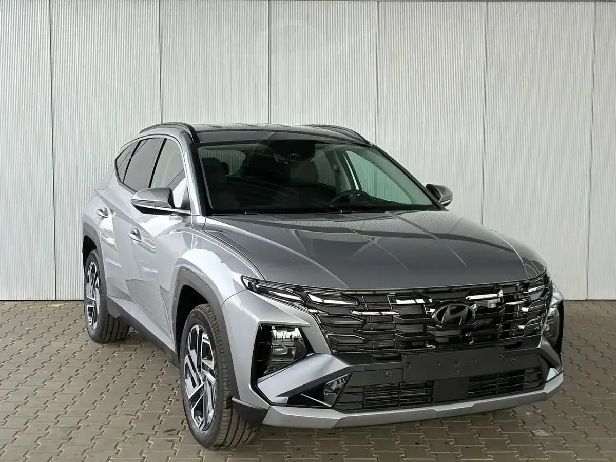 Neu Hyundai Tucson Prime 238 PS (175 kW) 2026 Shimmering silver SUV