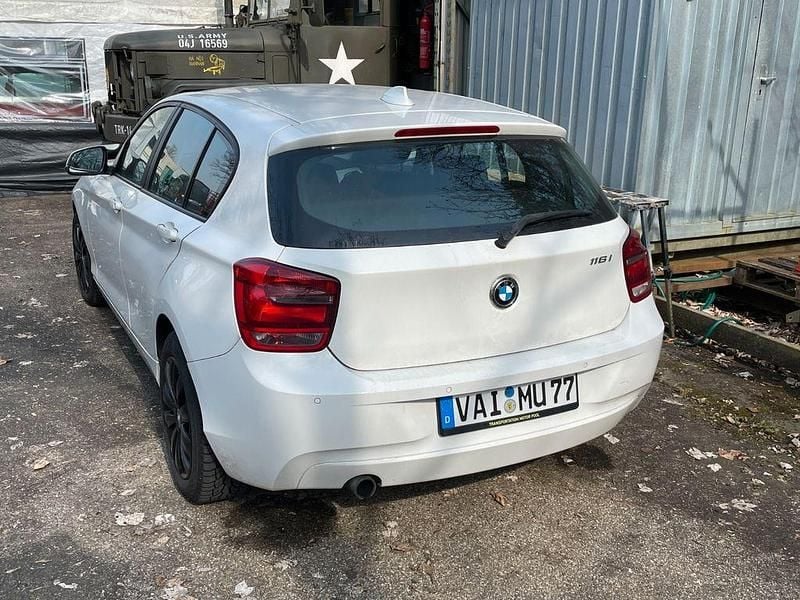 Gebraucht BMW 116 136 PS (100 kW) 2012 Weiß Kleinwagen