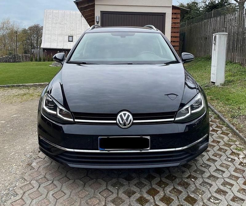 Second-hand VW Golf VII 150 CP (110 kW) 2017 Negru Berlinǎ