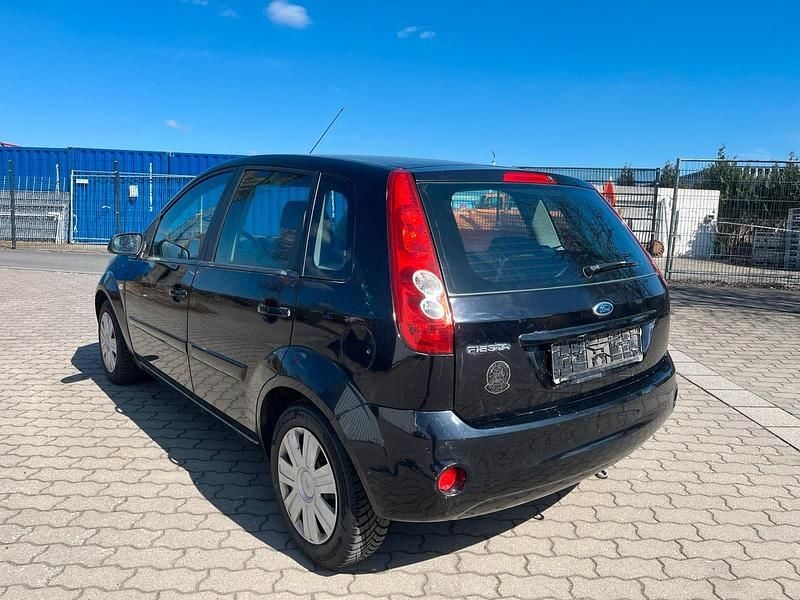 Gebraucht Ford Fiesta 70 PS (51 kW) 2007 Schwarz Kleinwagen