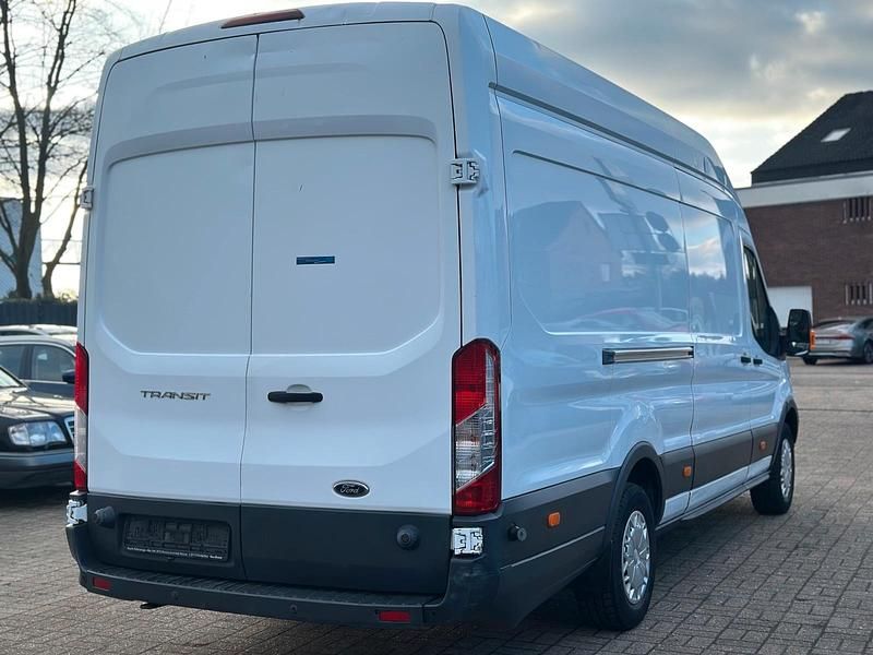 Gebraucht Ford Transit 155 PS (114 kW) 2014 Weiß Van / Kleinbus