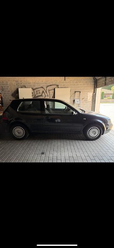 Schwarz Gebraucht 1999 VW Golf IV Kleinwagen | 500 € (Superpreis) - Bild 1/4