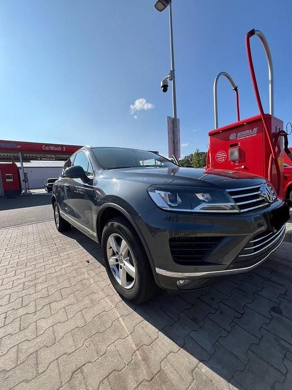 Gebraucht VW Touareg 262 PS (192 kW) 2016 Grau SUV