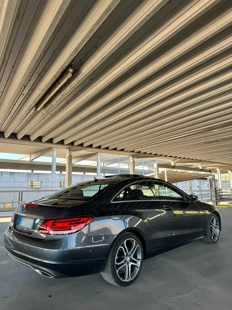 Gebraucht Mercedes E350 258 PS (189 kW) 2014 Grau Coupé