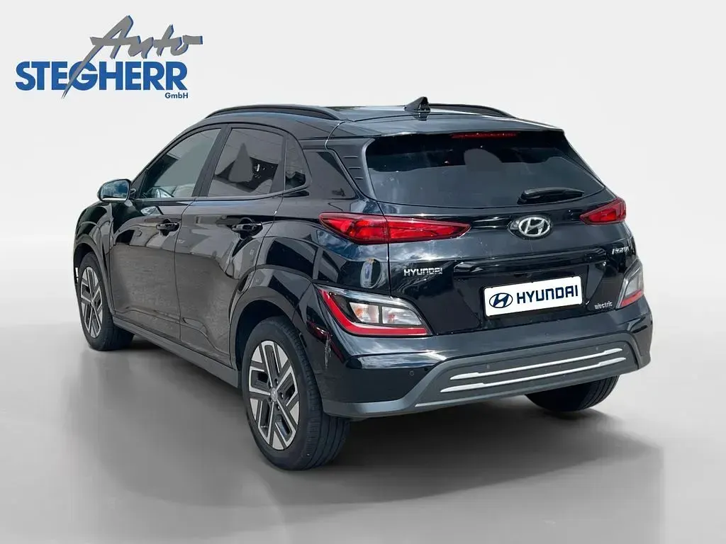 Gebraucht Hyundai Kona Edition 30+ 100 kW (136 PS) 2023 Schwarz SUV