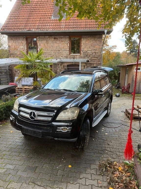 Schwarz Gebraucht 2007 Mercedes GL320 SUV | 6.000 € - Bild 1/4