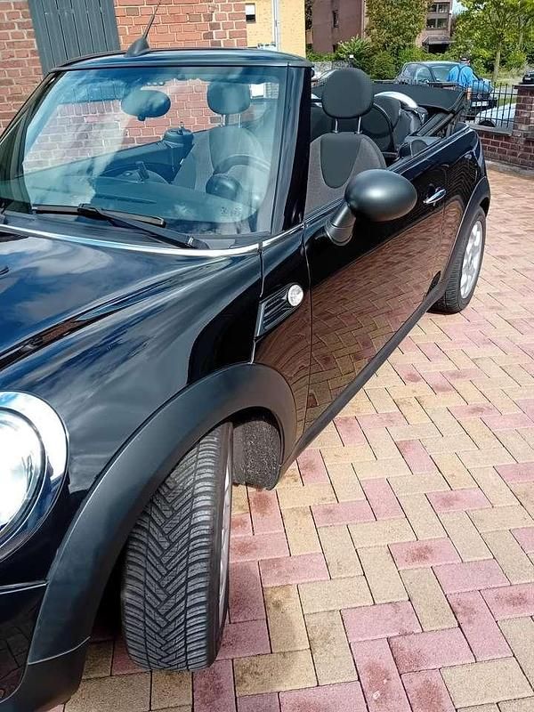 Gebraucht Mini One Cabriolet 98 PS (72 kW) 2012 Schwarz Cabrio