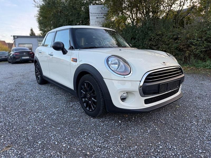 Weiß Gebraucht 2016 Mini ONE Kleinwagen | 12.250 € (Fairer Preis) - Bild 1/4