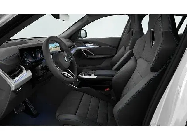Gebraucht BMW X2 M Sport 163 PS (119 kW) 2025 Weiß SUV
