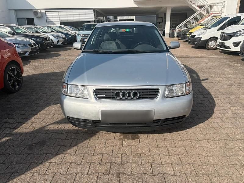 Second-hand Audi A3 147 CP (108 kW) 1999 Gri Hatchback
