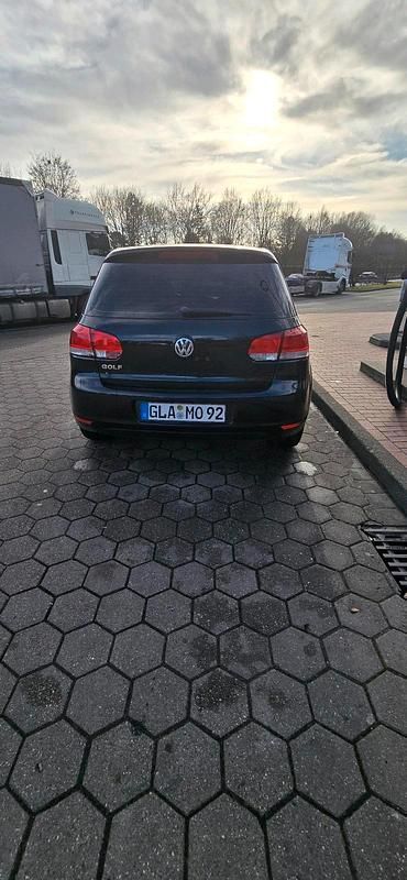 Gebraucht VW Golf VI 80 PS (58 kW) 2009 Schwarz Kleinwagen