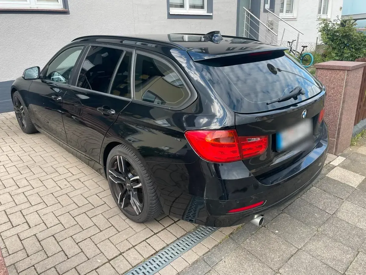 Gebraucht BMW 320 2013 Schwarz Kombi