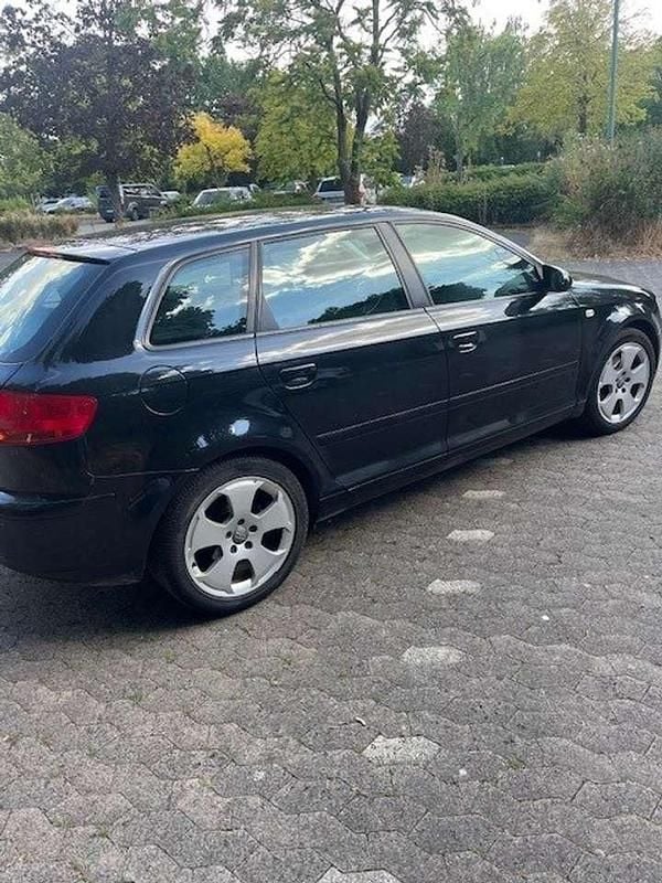 Schwarz Gebraucht 2008 Audi A3 Sportback Ambition Kombi | 1.850 € (Superpreis) - Bild 1/4