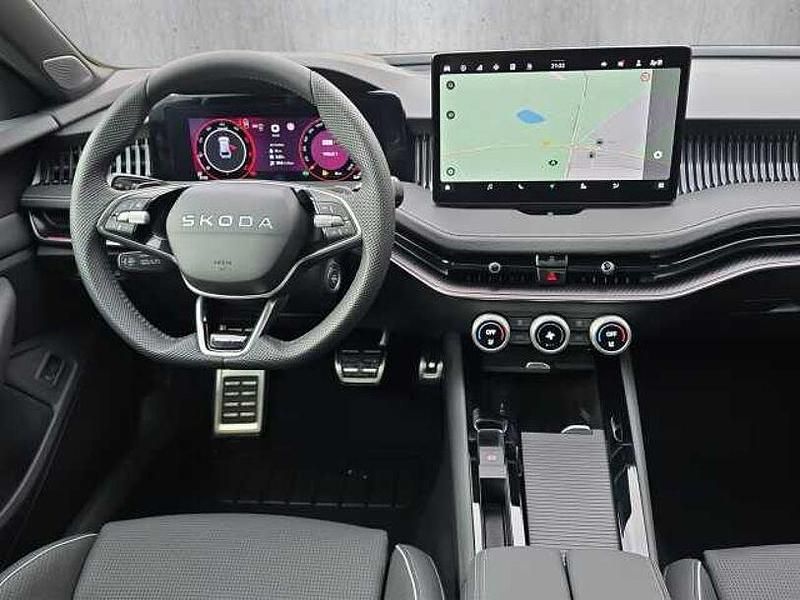 Neu Skoda Superb 193 PS (141 kW) 2025 Aluminum silber Kombi