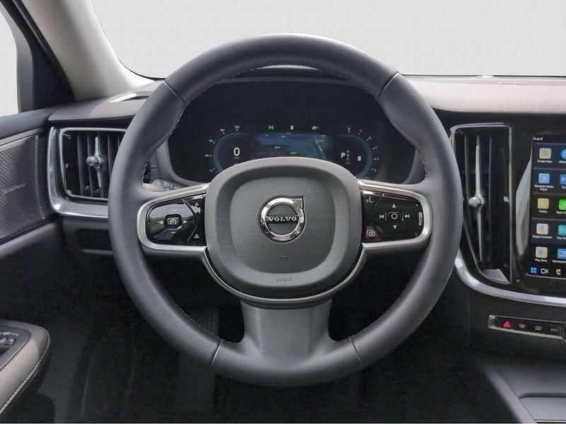 Gebraucht Volvo V60 CC Plus 250 PS (183 kW) 2024 Inscription crystal white pear Kombi