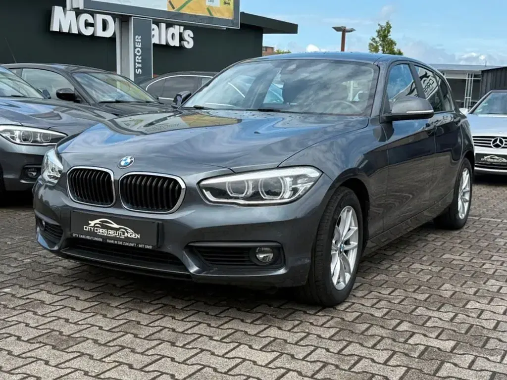 Gebraucht BMW 120 Advantage 184 PS (135 kW) 2018 Grau Kleinwagen