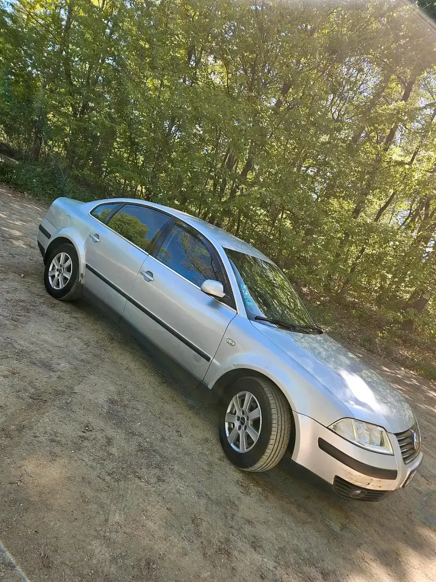 Gebraucht VW Passat 116 PS (85 kW) 2002 Silber Limousine