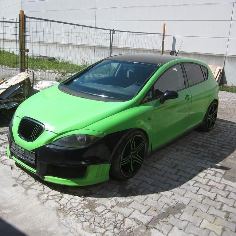 Grün Gebraucht 2008 Seat Leon Limousine | 2.500 € (Guter Preis) - Bild 1/4