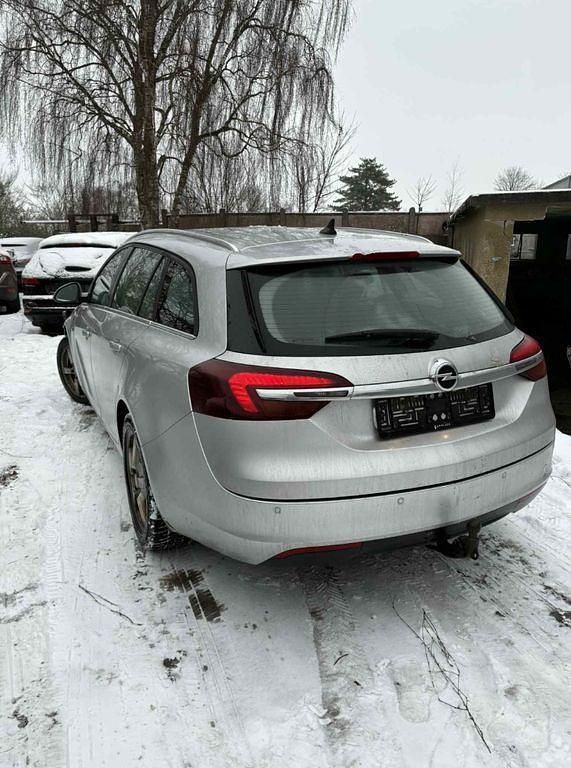 Gebraucht Opel Insignia Edition 140 PS (102 kW) 2015 Silber Kombi