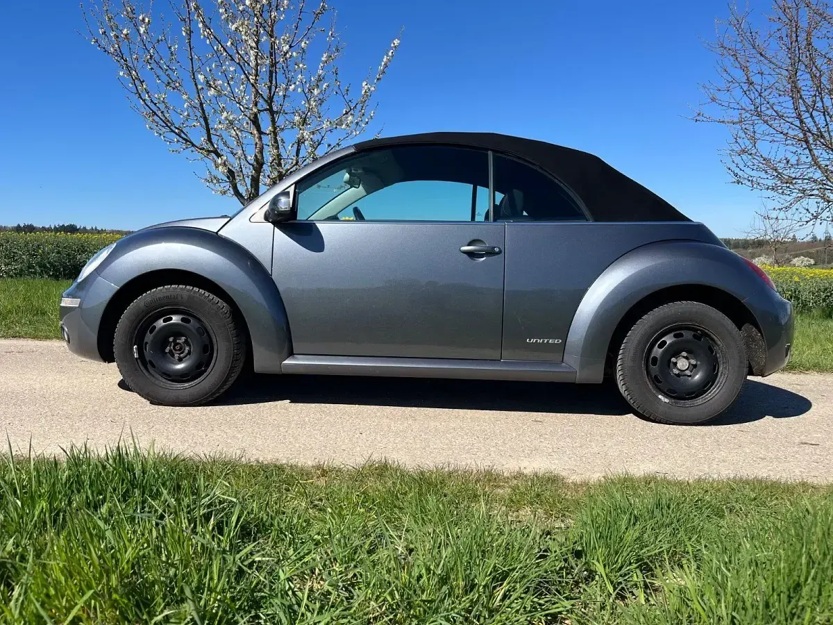 Gebraucht VW New Beetle United 75 PS (55 kW) 2008 Grau Kleinwagen