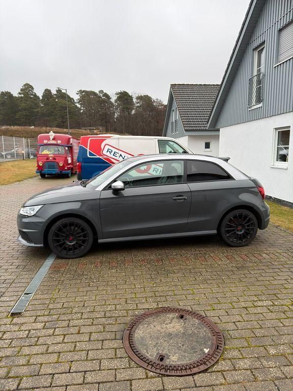 Gebraucht Audi S1 Ambiente 231 PS (169 kW) 2016 Grau Kleinwagen