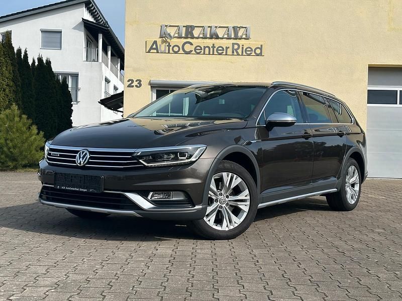 Gebraucht VW Passat Alltrack 190 PS (139 kW) 2018 Black oak brown metallic Kombi