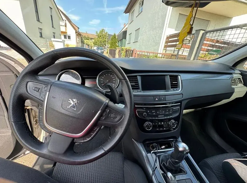 Gebraucht Peugeot 508 Access 111 PS (81 kW) 2011 Silber Limousine