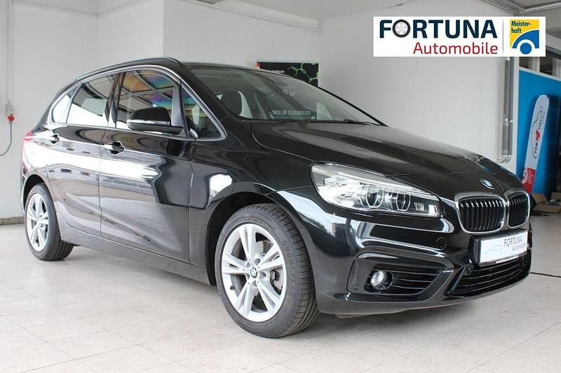 Schwarz Gebraucht 2016 BMW 218 Sport Line Van / Kleinbus | 15.980 € (Fairer Preis) - Bild 1/4