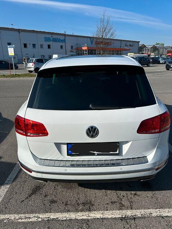 Gebraucht VW Touareg Exclusive 262 PS (192 kW) 2017 Weiß SUV