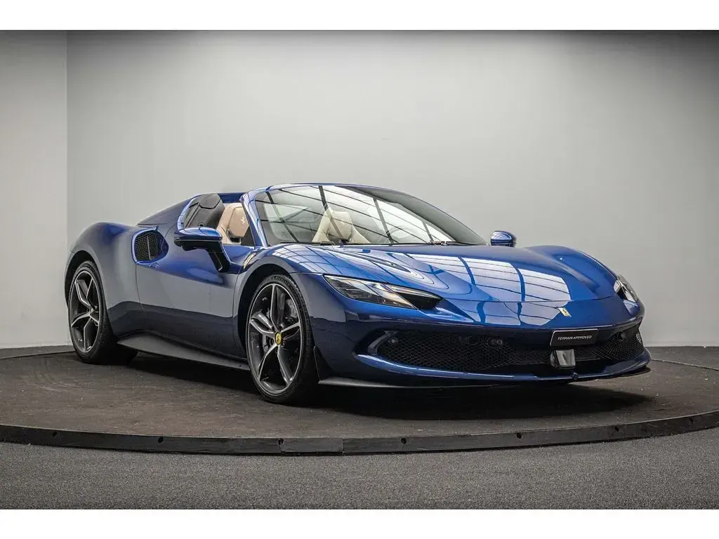 Gebraucht Ferrari 296 830 PS (610 kW) 2023 Blau Cabrio