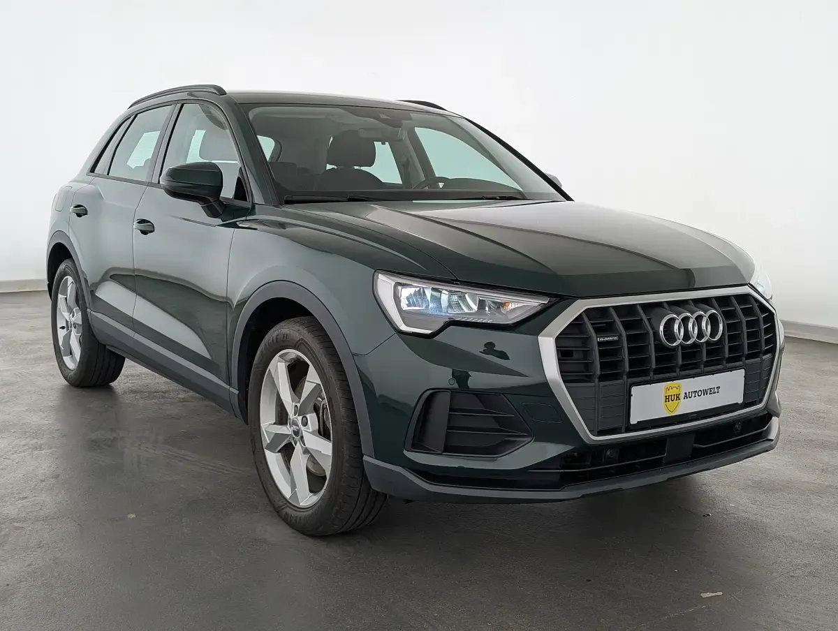 Gebraucht Audi Q3 Basis 190 PS (139 kW) 2019 Grün SUV