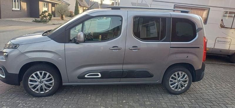 Gebraucht Citroën Berlingo Shine 131 PS (96 kW) 2018 Grau Van / Kleinbus