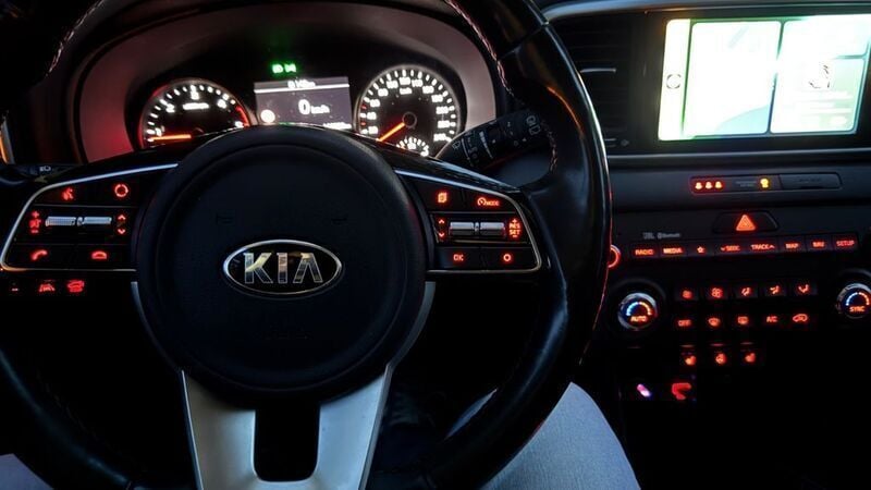 Grau Gebraucht 2019 Kia Sportage 4 SUV | 16.999 € (Superpreis) - Bild 1/4