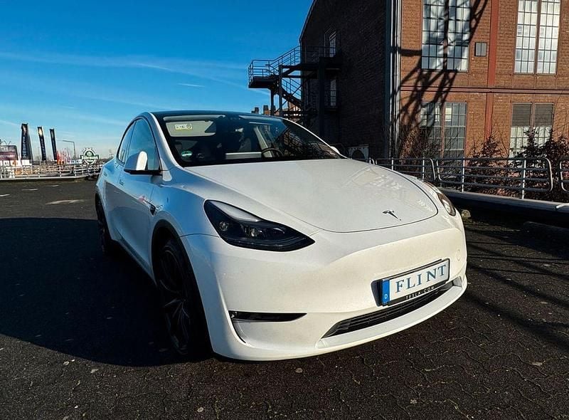 Weiß Gebraucht 2022 Tesla Model Y Performance SUV | 35.500 € (Guter Preis) - Bild 1/4