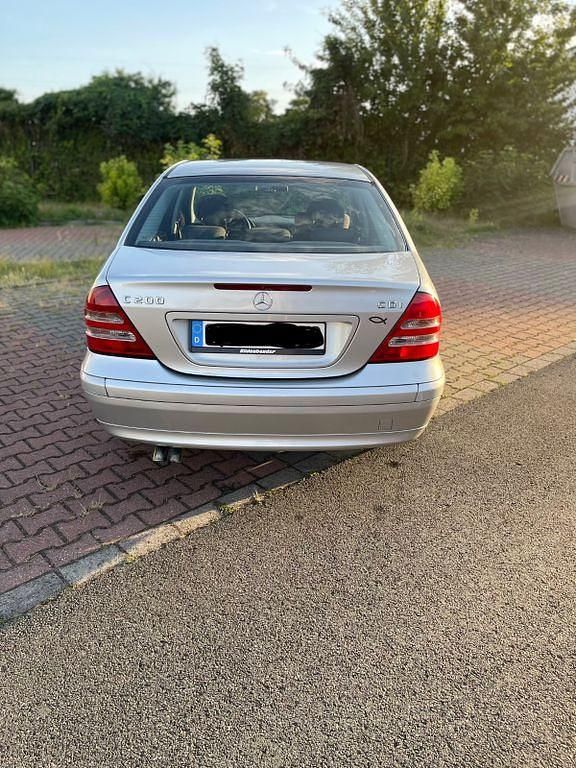 Gebraucht Mercedes C200 Classic 116 PS (85 kW) 2003 Silber Limousine