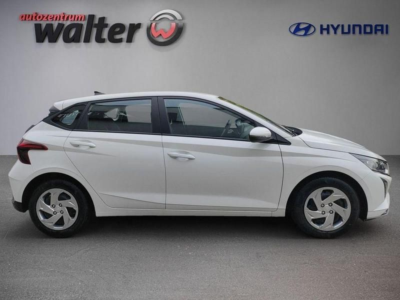 Neu Hyundai i20 Select 101 PS (74 kW) 2025 Weiß Limousine